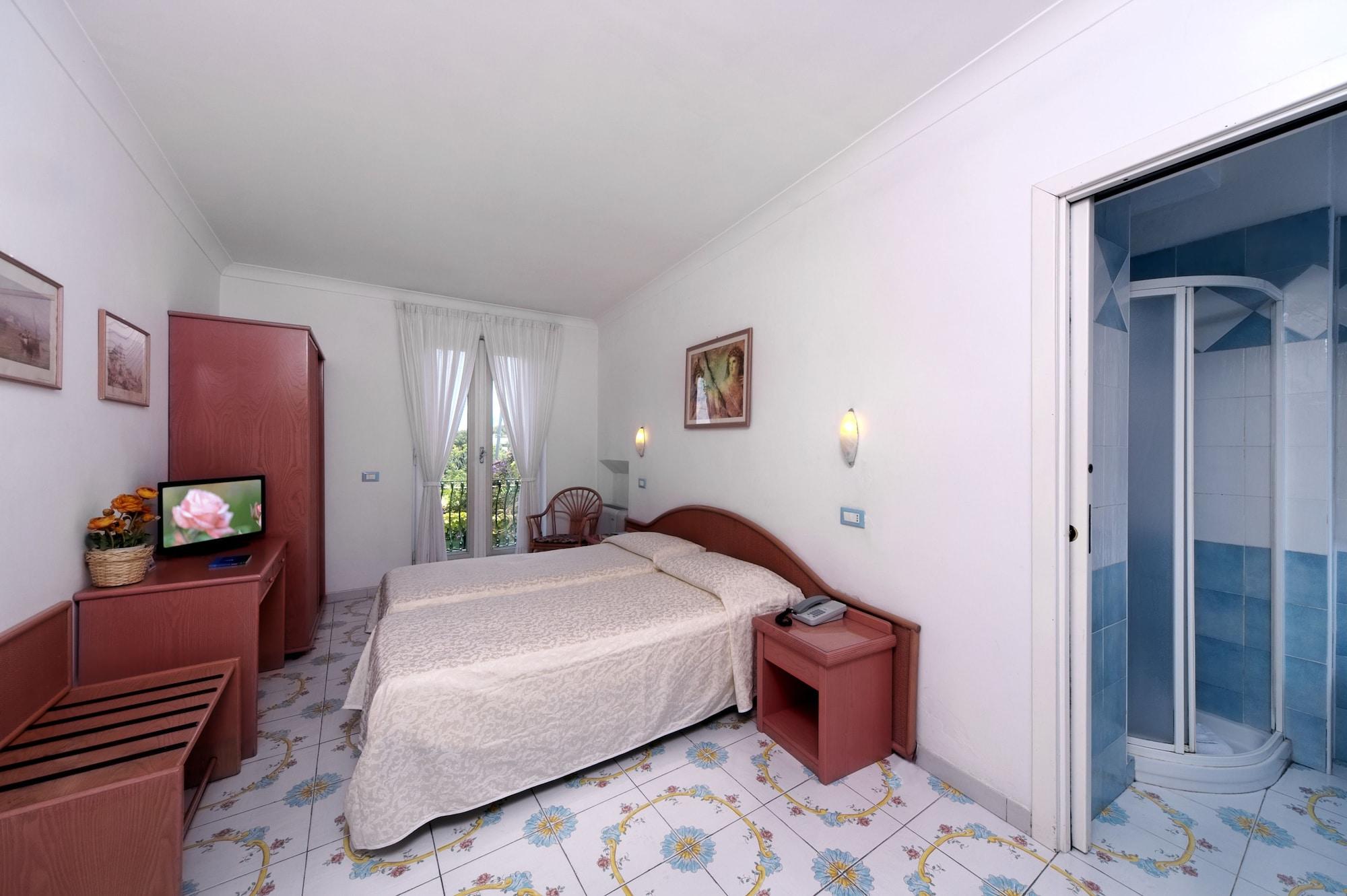 Hotel Bellevue Benessere & Relax イスキア島 エクステリア 写真