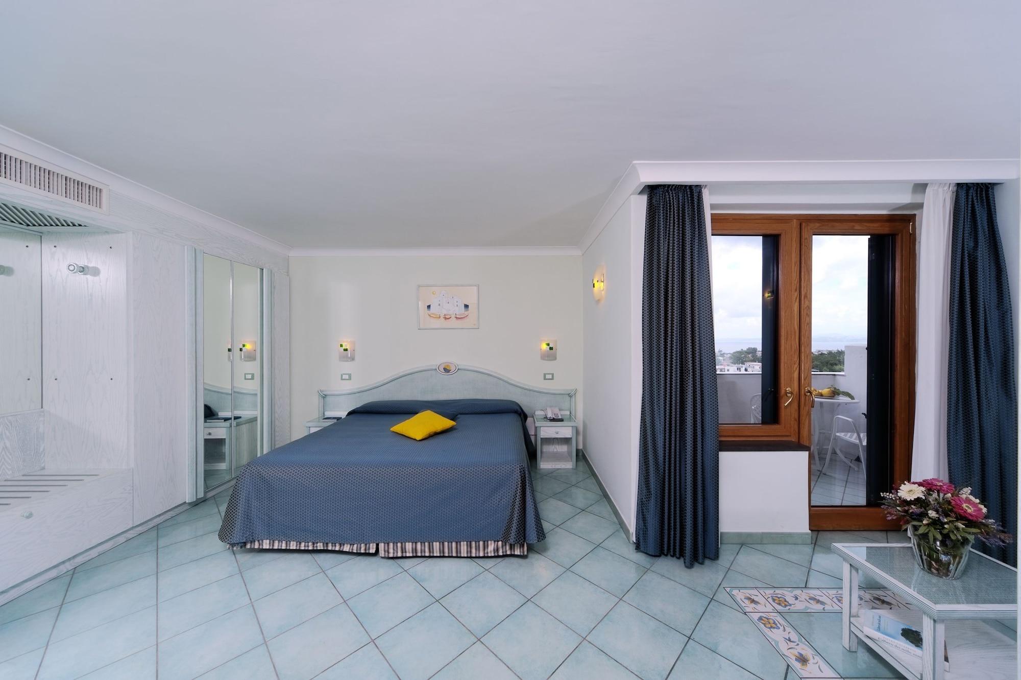Hotel Bellevue Benessere & Relax イスキア島 エクステリア 写真