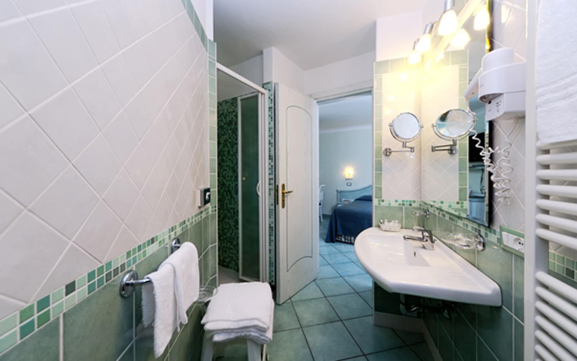 Hotel Bellevue Benessere & Relax イスキア島 エクステリア 写真