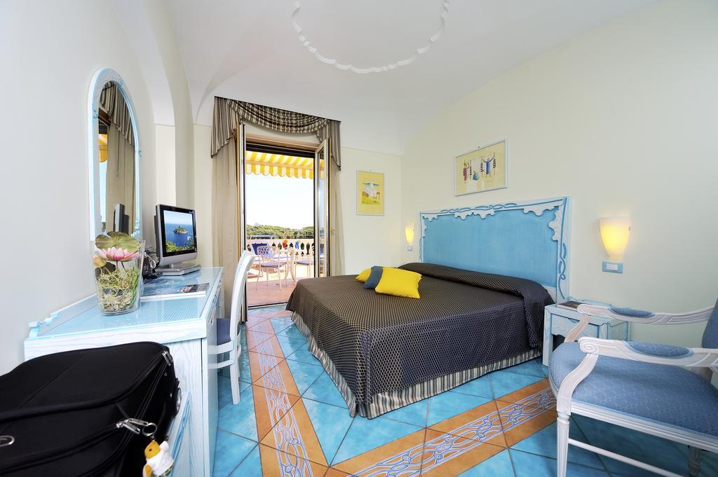 Hotel Bellevue Benessere & Relax イスキア島 エクステリア 写真